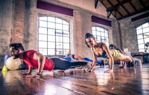 Brystøvelser uden udstyr