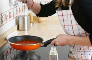 En lækker opskrift på hjemmelavet tomatsovs