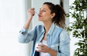 Kan jeg spise en for gammel yoghurt?