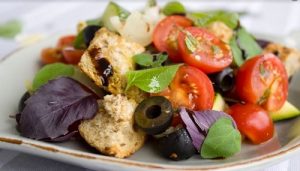 Typiske salat-ingredienser du bør undgå at bruge