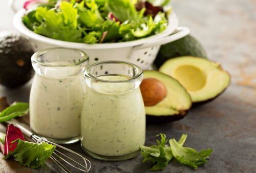 Frugten har højt indhold af fedt og vitaminer