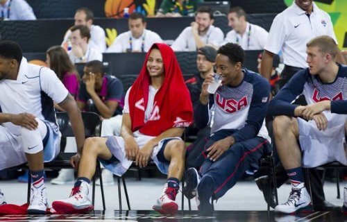 store smil på bænken