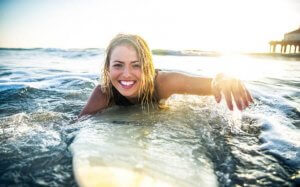 Surfing om sommeren: et af de bedste sport-alternativer