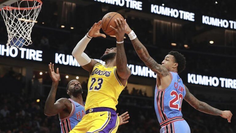 spillere der kæmper om bolden