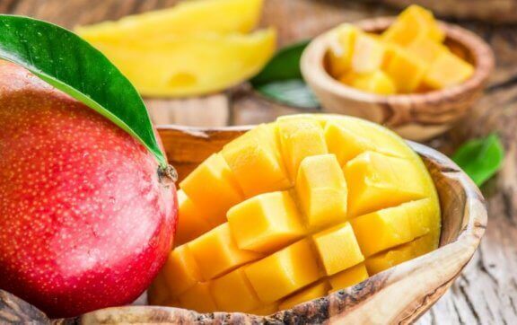 frisk, udskåret mango