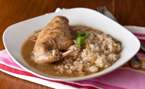 Ret med kanin, ris og sauce