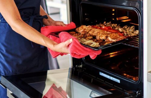 mad der tages ud af ovnen