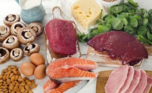 et eksempel på nogle af de fødevarer hvor vitamin B forekommer i høj grad