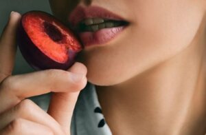 Sådan laver du lækker Reineclaude blommecoulis