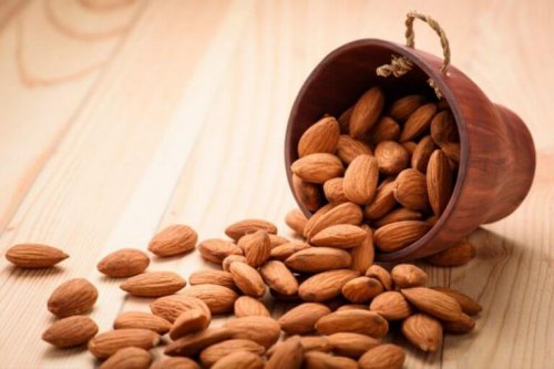 typer af vitaminer i mandler