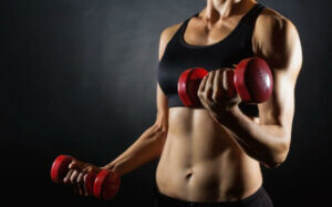 Fire øvelser til en komplet bodybuilding session
