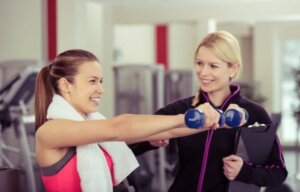 Fokus, lederskab og kommunikation: evner for en træner