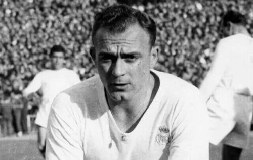 Di Stefano er en af de bedste europæiske fodboldspillere i det 20. århundrede