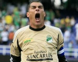 Faryd Mondragon er en af de fodboldspillere med de længste karrierer