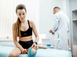 Hvordan kan man følge helingsprocessen ved skader?