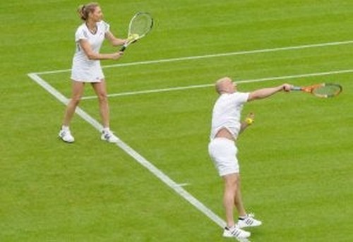 Tennisspillere spiller double