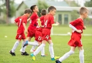 drenge der dyrker fodbold