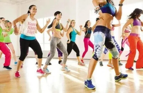 folk der danser Zumba