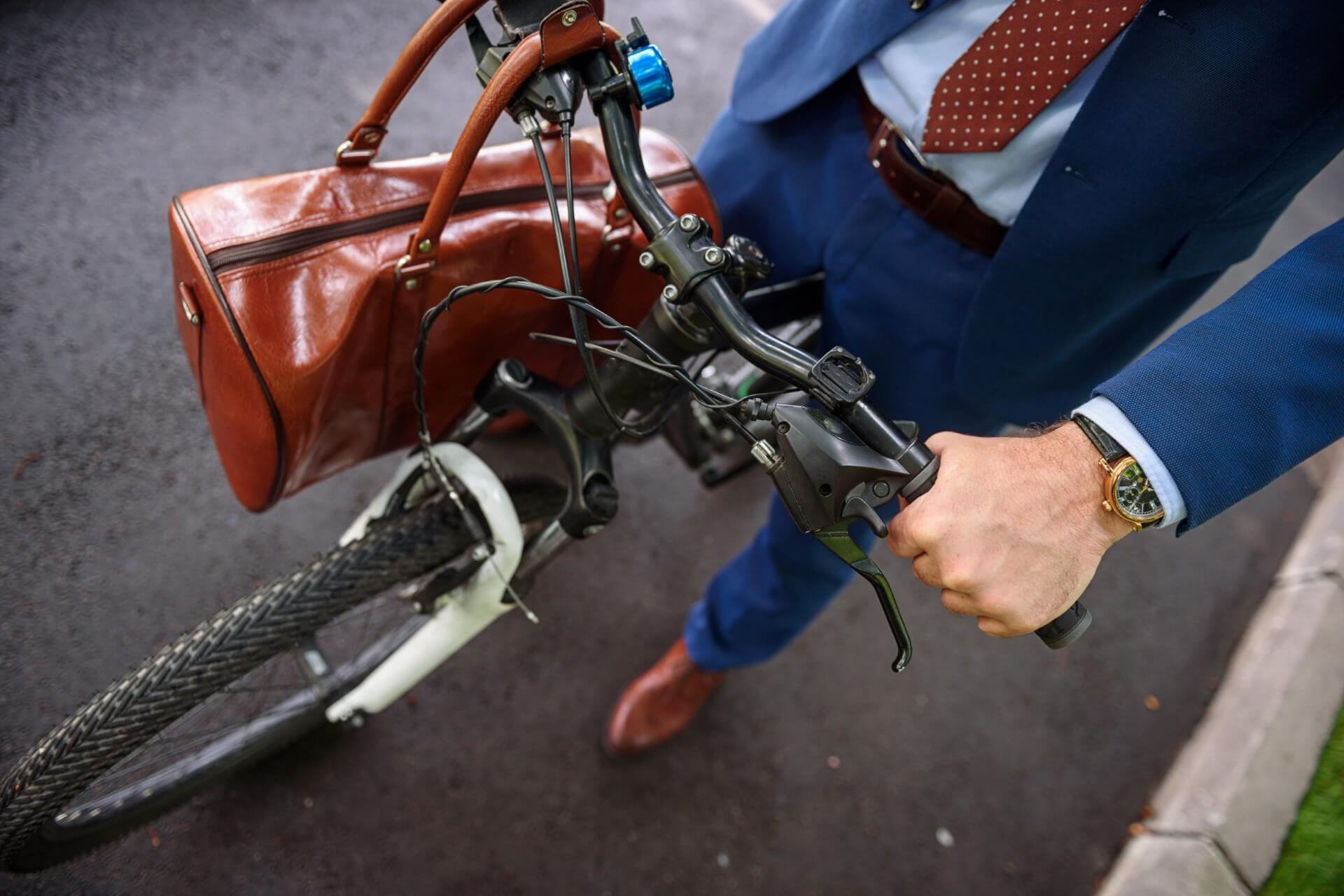 Forretningsmand på cykel